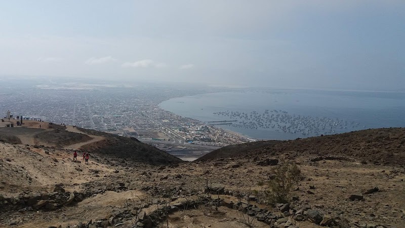 Majestic Views from Cerro de la Paz - Cerro de la Paz