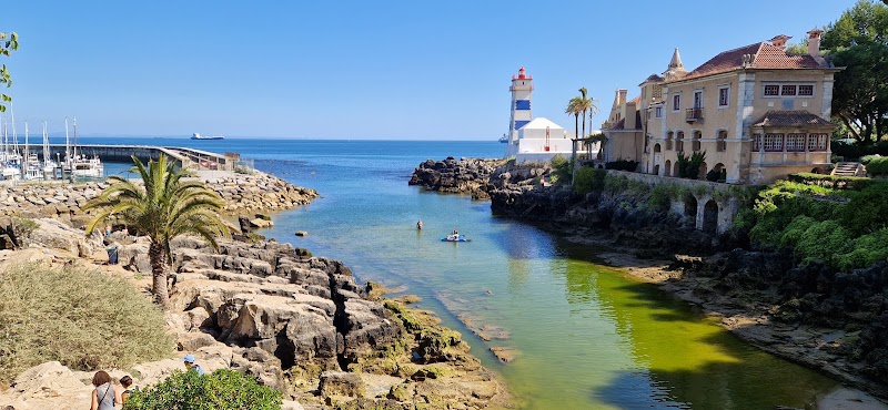 Charming Coastline & Historic Lighthouse in Cascais - Cascais