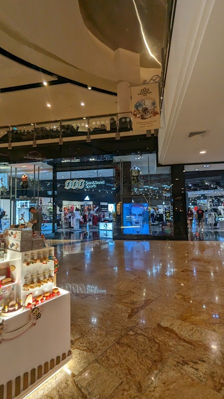 Shopping Extravaganza at Sun & Sand Sports in Dubai - Sun & Sand Sports