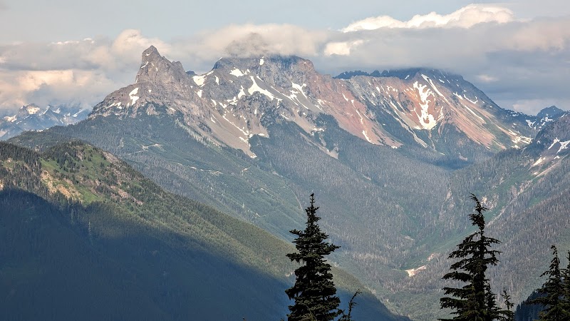 Canadian Border Peak: A Majestic Mountain Escape - Canadian Border Peak
