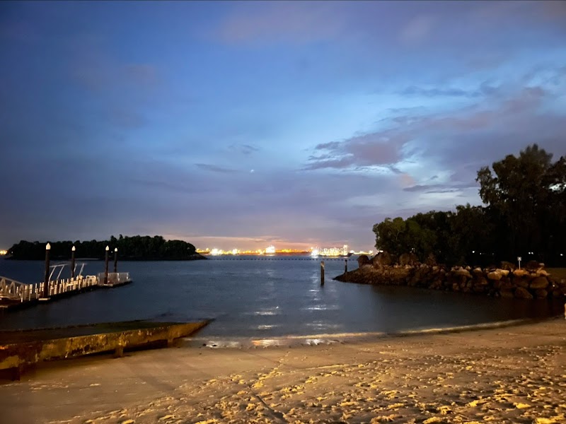 Sunny Escapes: Siloso Beach in Singapore - Siloso Beach