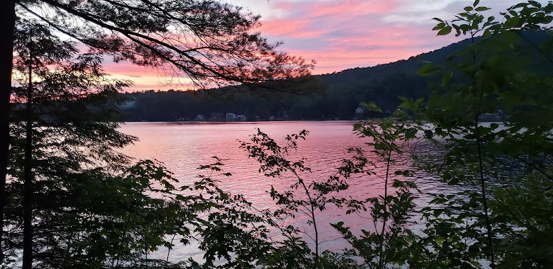 Lakefront Serenity at Canada Lake surrounding landscape