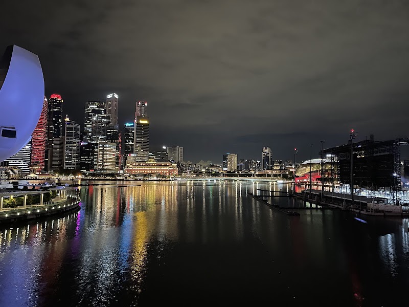 The Architectural Marvel of Singapore's Helix Bridge - The Helix Bridge