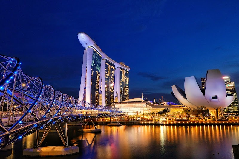The Architectural Marvel of Singapore's Helix Bridge - The Helix Bridge