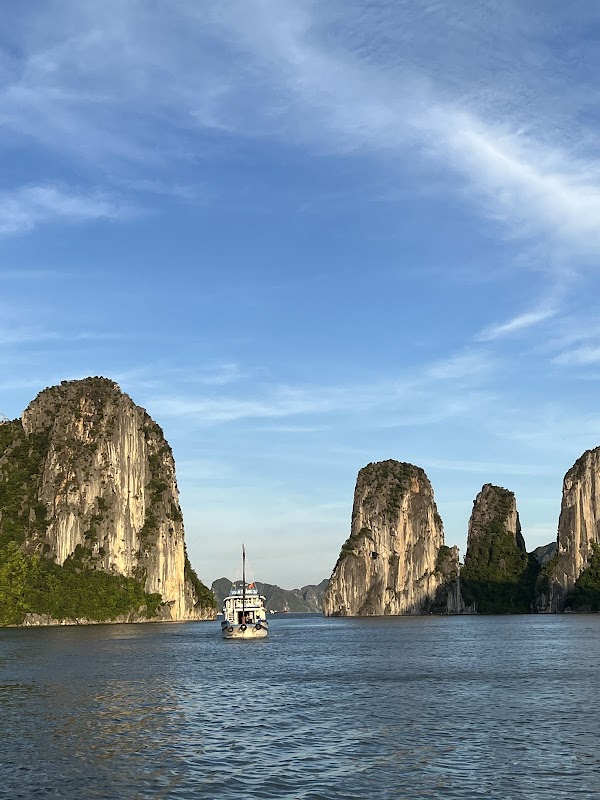 Sailing Through the Serenity: Bai Tu Long Bay - Bai Tu Long Bay