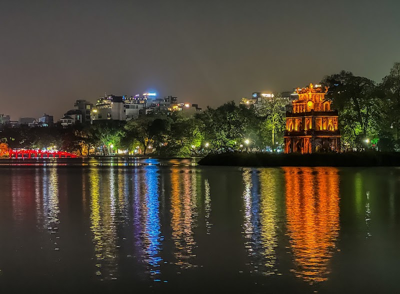 Tranquil Beauty of Hoàn Kiếm Lake in Hanoi - Hoàn Kiếm Lake