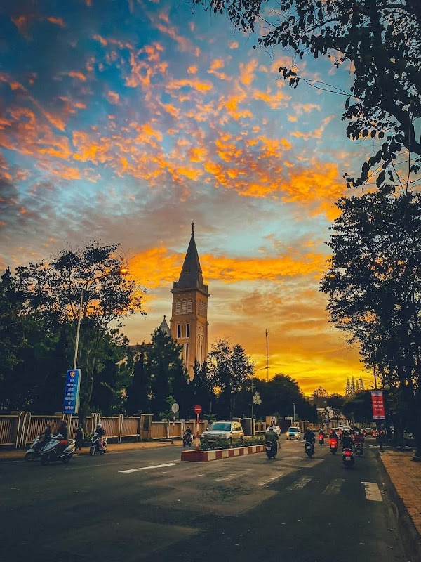 Architectural Marvels & Scenic Landscapes of Dalat - Dalat