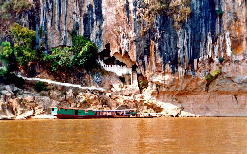 Mystical Waters and Sacred Caves: Pak Ou Caves - Pak Ou Caves