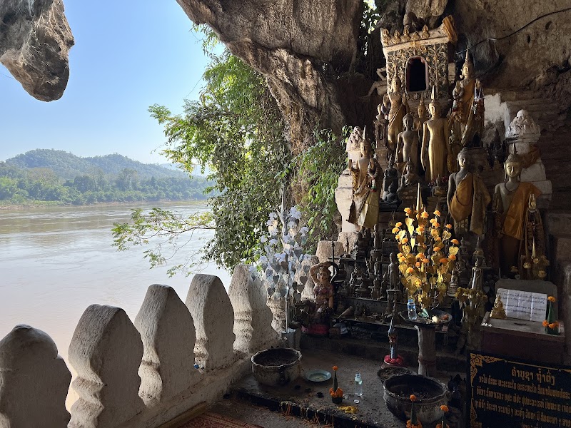 Mystical Waters and Sacred Caves: Pak Ou Caves - Pak Ou Caves