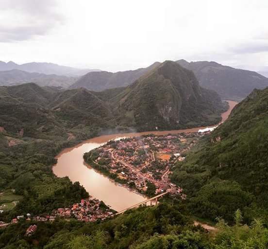 Bridge Over the Mekong: Muang Champassak - Muang Champassak