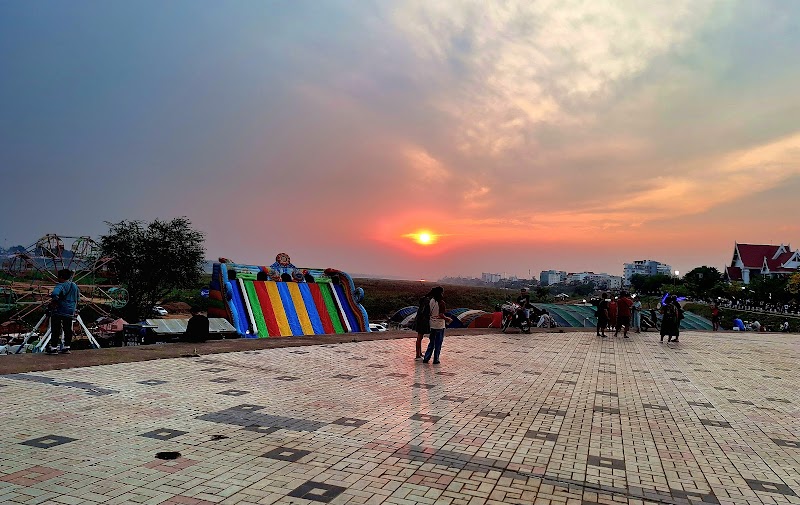 Amusement Delight by the Mekong: Vientiane's Riverside Haven - Amusement Park - Mekong riverside, Vientiane
