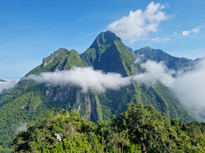 Breathtaking Views from Phadeng Peak Viewpoint - Phadeng Peak Viewpoint ຈຸດຊົມວິວພູຜາແດງ