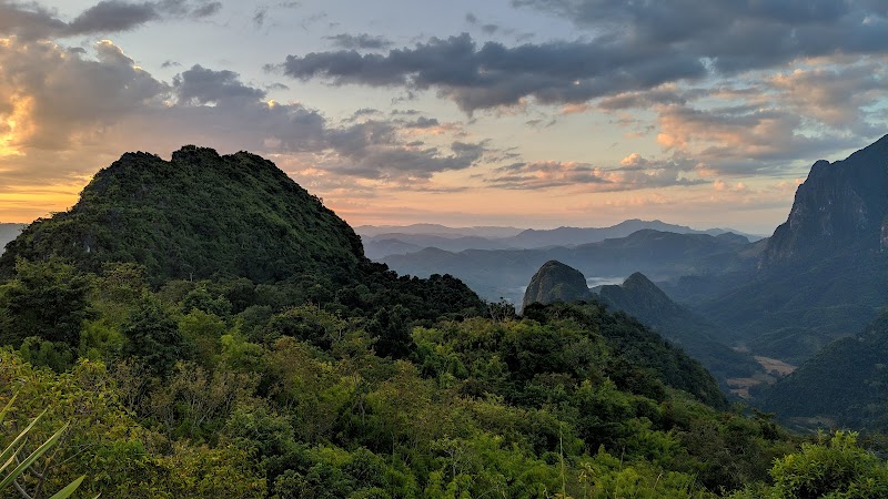 Breathtaking Views from Phadeng Peak Viewpoint - Phadeng Peak Viewpoint ຈຸດຊົມວິວພູຜາແດງ
