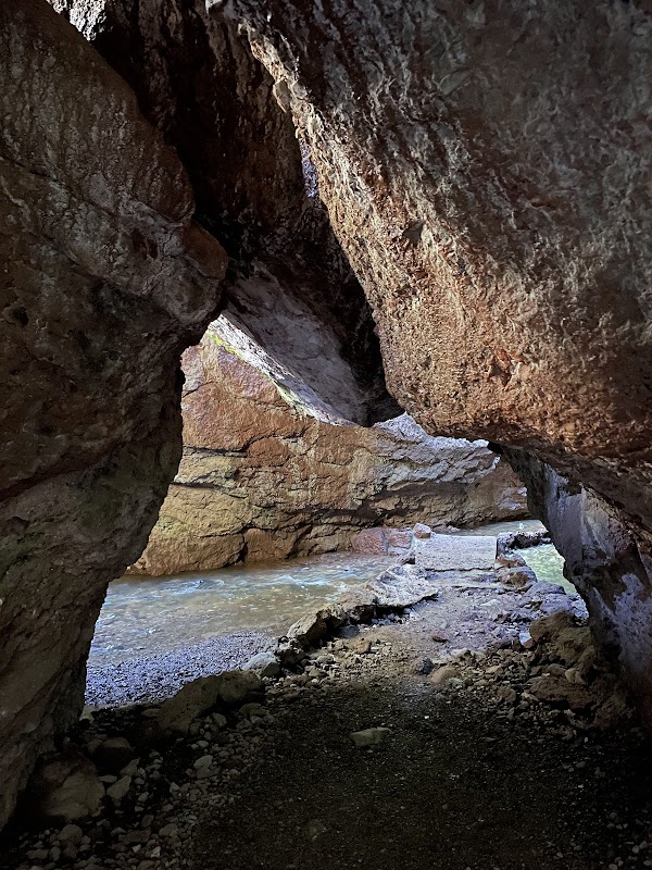 A Natural Wonder: Pinnacles National Park surrounding landscape