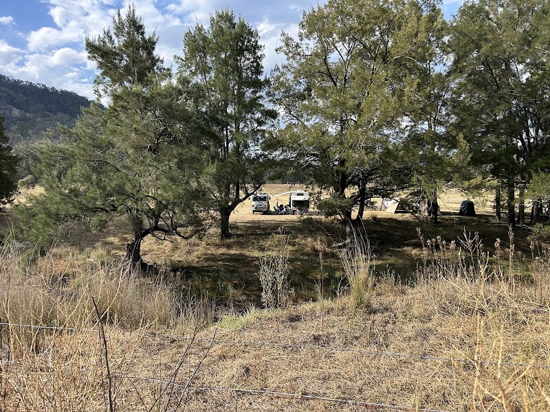 Camping in Capertee Campground - Capertee Campground