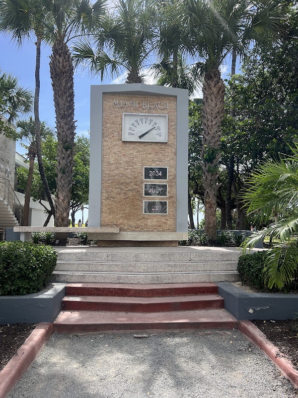 Sun-Kissed Serenity: Lummus Park, Miami Beach outdoor detail