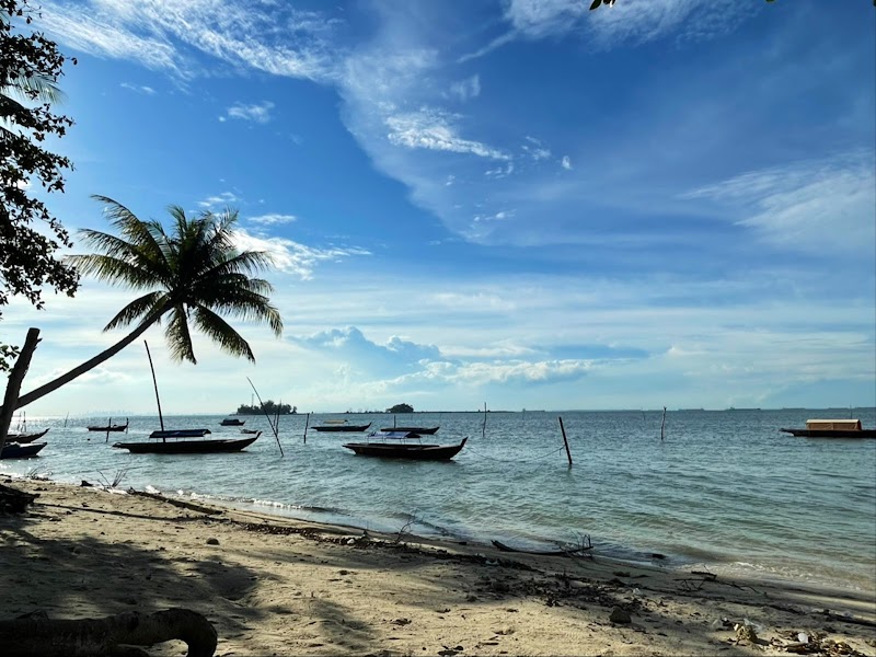 Sunny Shores: Nongsa Beach's Coastal Retreat - Nongsa Beach