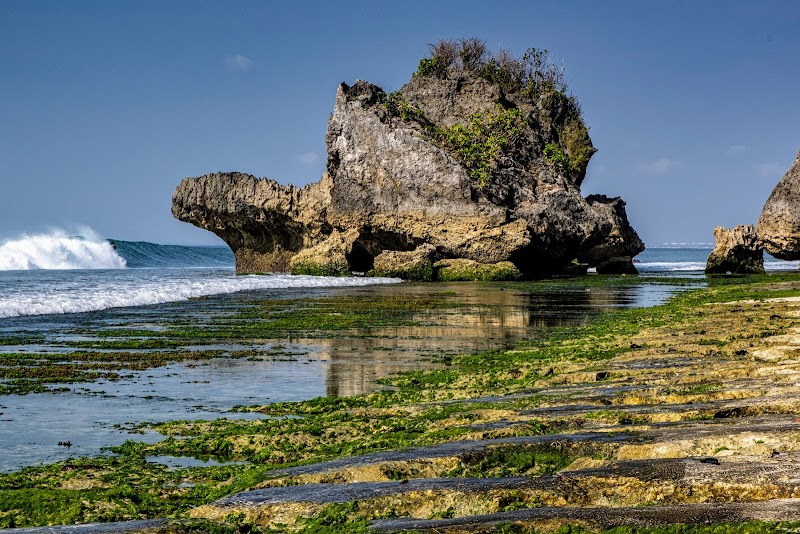 Bali's Coastal Escape: Thomas Beach - Thomas Beach