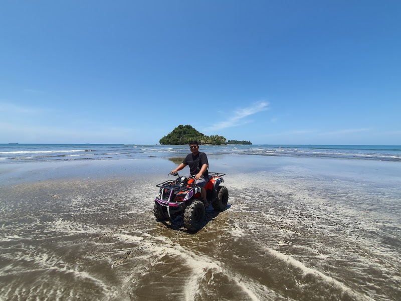 Coastal Escape: Pantai Air Manis - Pantai Air Manis