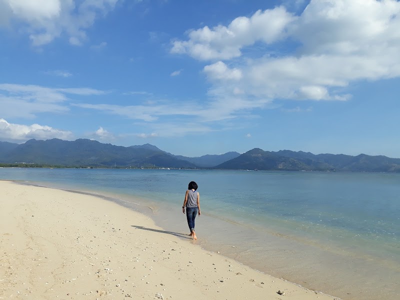 Beachfront Tranquility at Sira Beach - Sira Beach