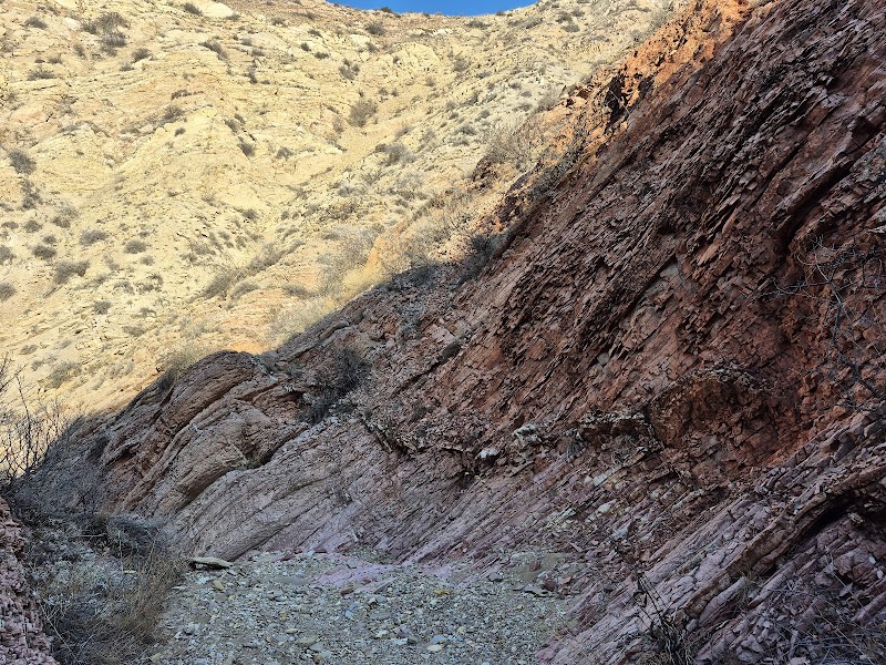 Discover the Rose/Pink Canyon in Lanjazat