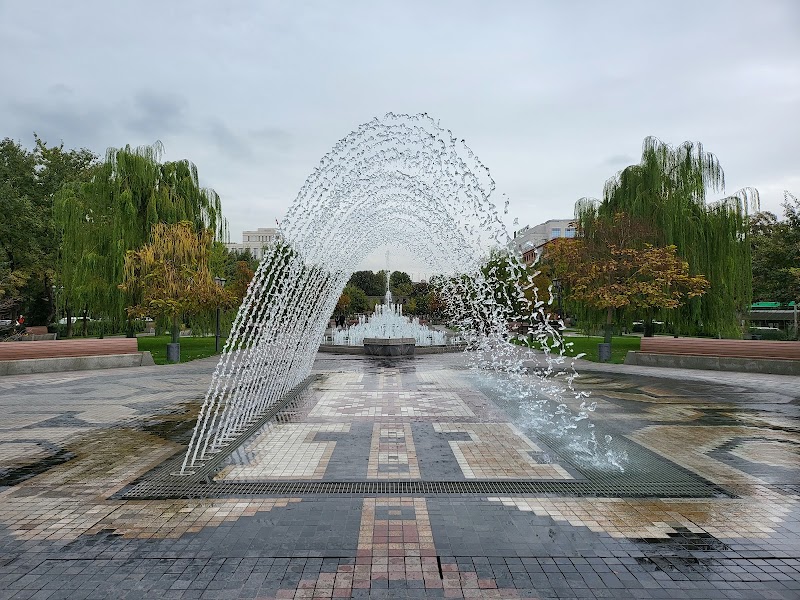 Fountains and Flora: A Stroll Through Vardanyans' Park - Vardanyans' Park