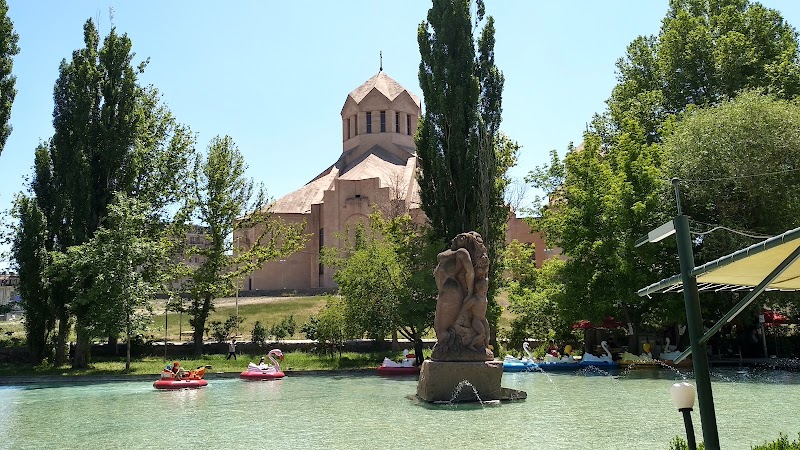Serenity and Heritage at Circular Park, Yerevan - Circular Park