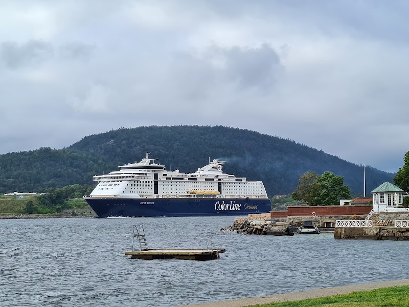 Seaside Serenity: Discover Parrstranda - Parrstranda