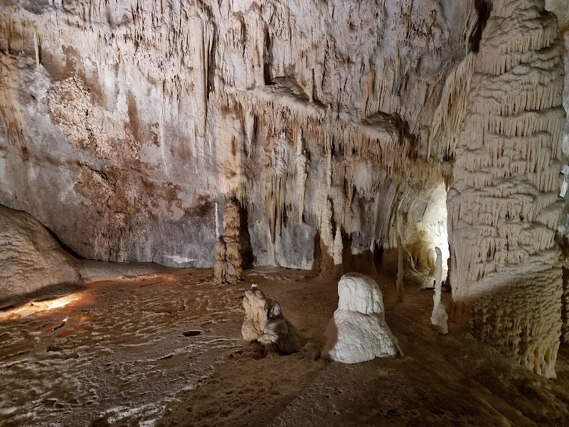 Parco Naturale Regionale della Gola della Rossa e di Frasassi adventures