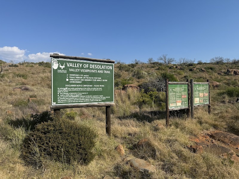 Majestic Rock Formations of Graaff-Reinet - Valley of Desolation
