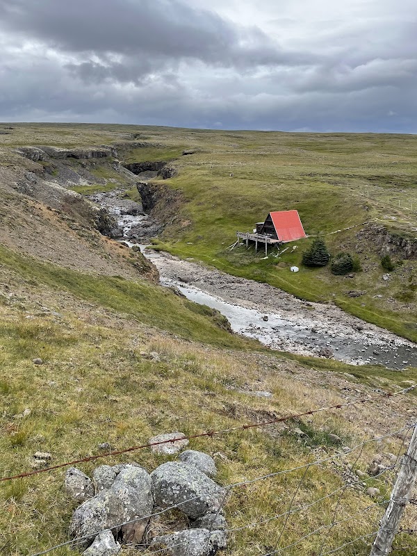 Discover the Charm of Ullarfoss - Ullarfoss