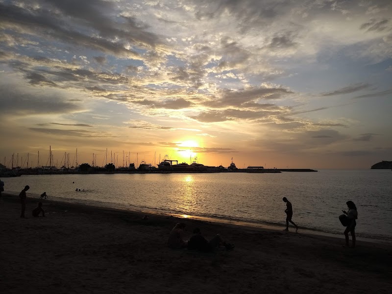 Sunset Serenity at Playa la Bahia - Playa la Bahia