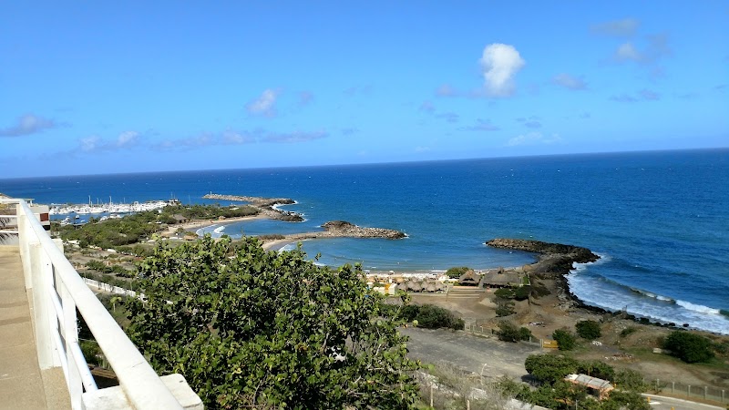 Pristine Shores of Playa Grande, La Guaira - Playa Grande