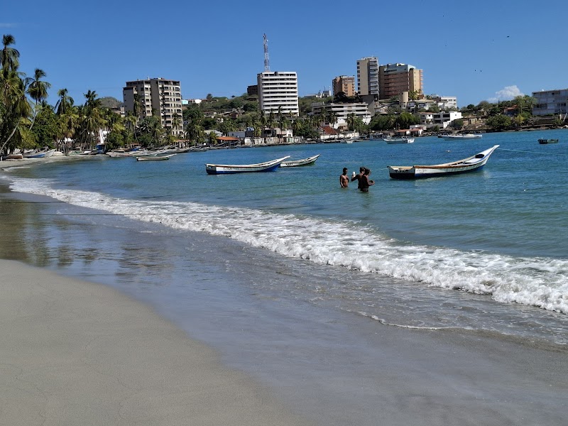 Sun-Kissed Shores of Playa de Pampatar - Playa de Pampatar
