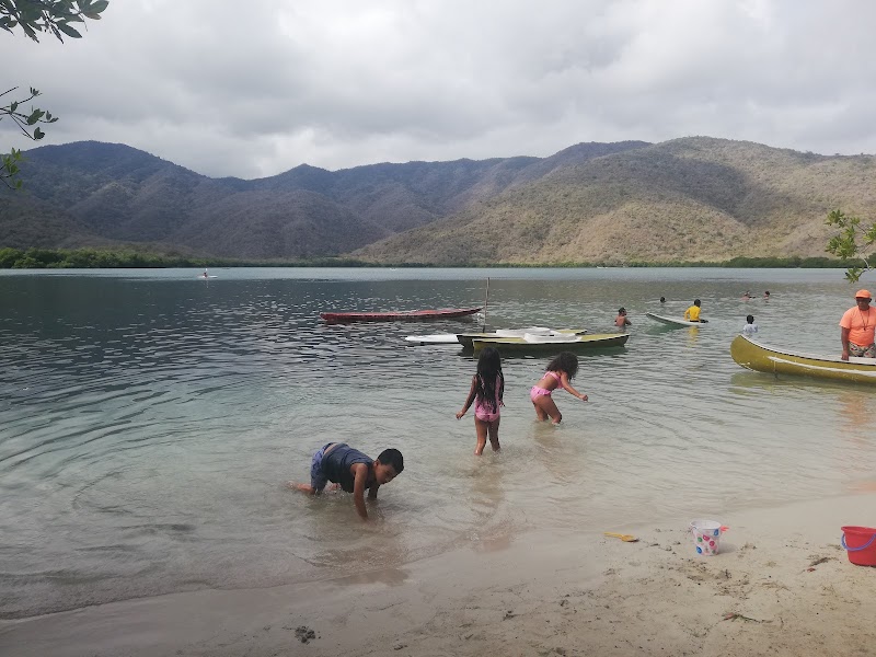 The Tranquil Shores of La Ciénaga and Bahía de Cata - Beach La Ciénaga and Bahía de Cata