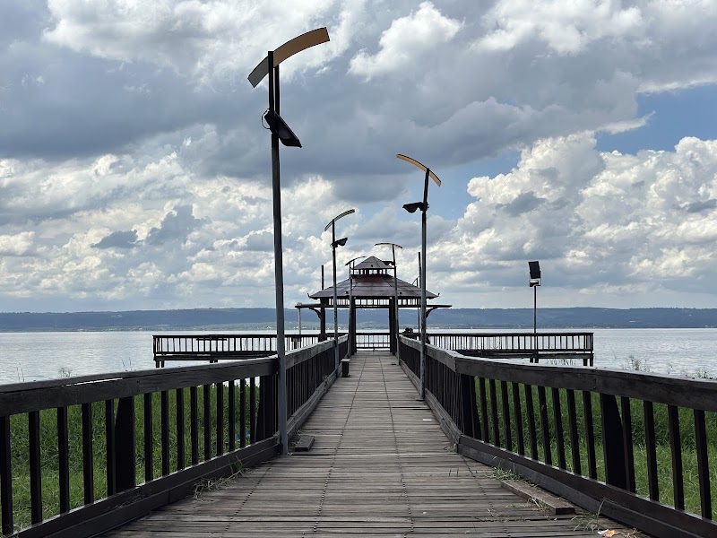 Discover the Serenity of Muelle Playa de Areguá - Muelle Playa de Areguá