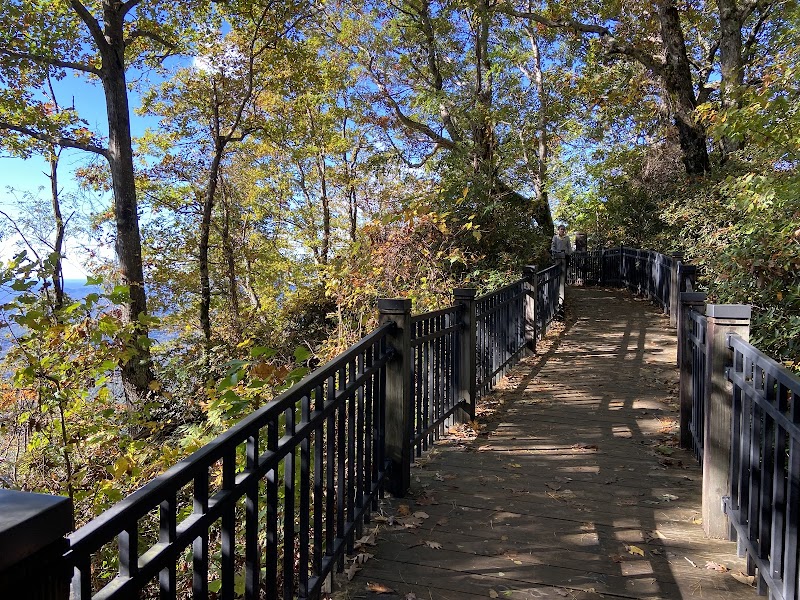 Breathtaking Vistas at Caesar's Head Overlook surrounding landscape