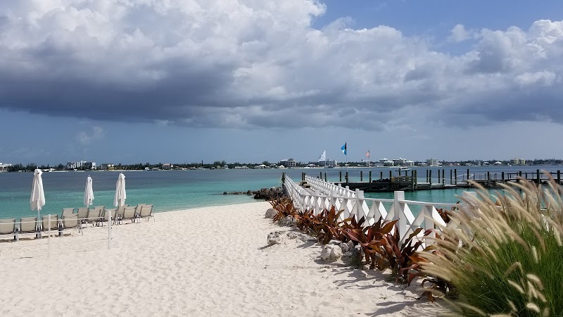 Relax in Paradise: Balmoral Island outdoor detail