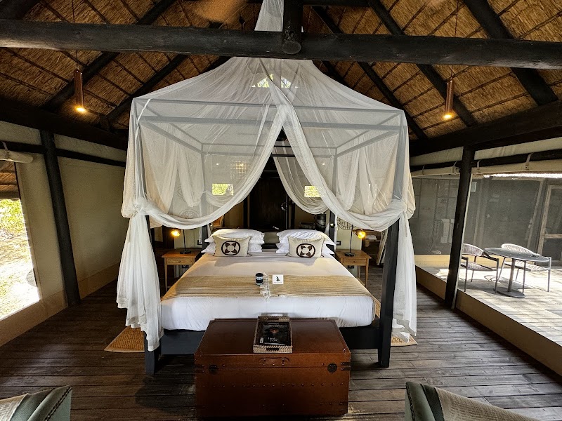 Wilderness Adventure at King's Pool Camp, Okavango Delta - Wilderness King's Pool Camp
