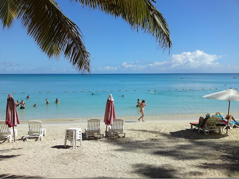 Sun-Kissed Bliss at Pereybere Public Beach - Pereybere Public Beach