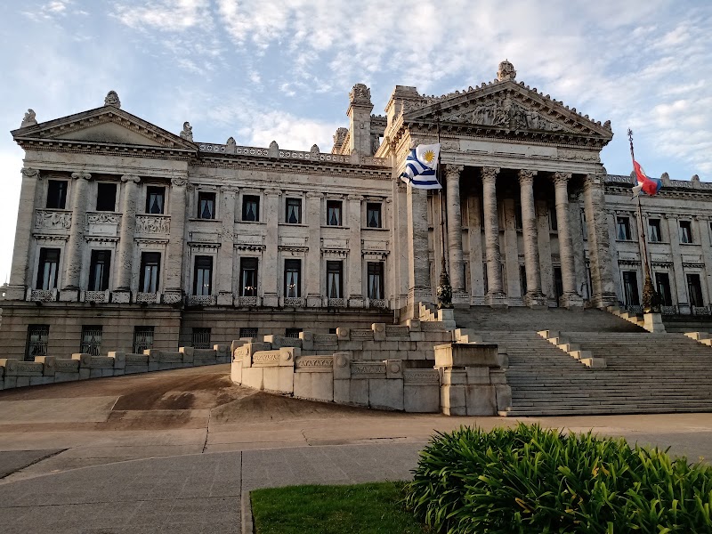Historic Grandeur: Palacio Legislativo, Montevideo - Palacio Legislativo
