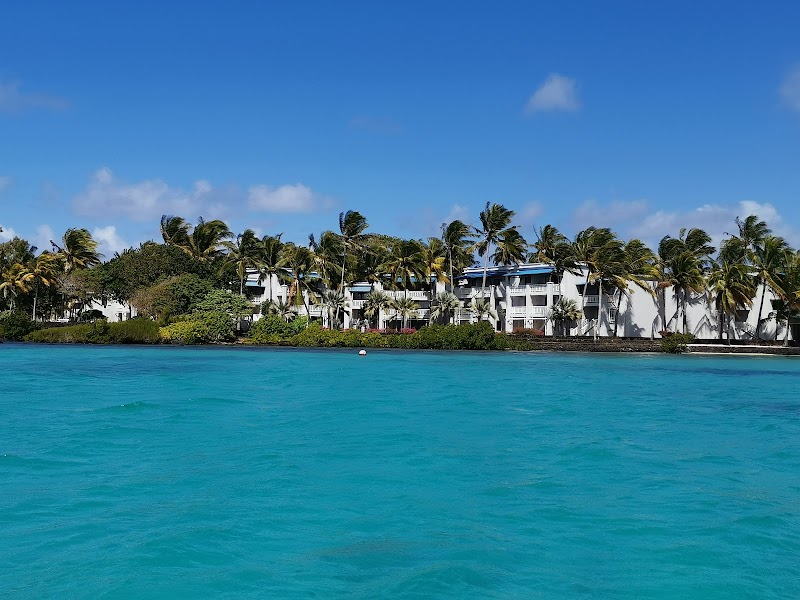 A Tropical Paradise: Discover Blue Bay Marine Park - Blue Bay Marine Park