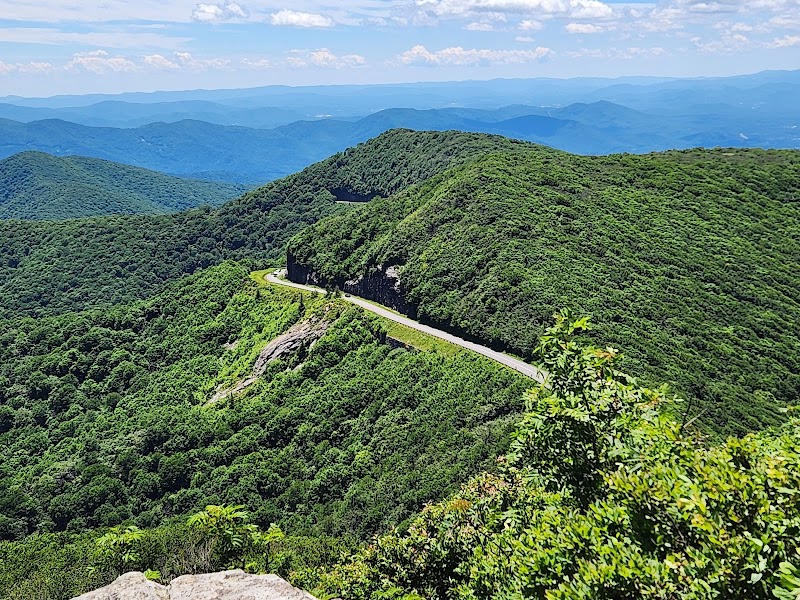 Discover the Charm of Craggy Gardens - Craggy Gardens Visitor Center