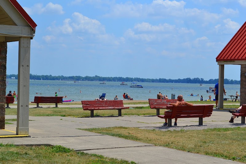 Relaxation at Old Field Beach - Old Field Beach