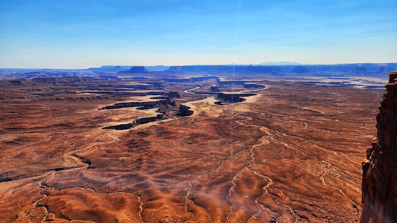 Majestic Mesas and Arches in Canyonlands - Canyonlands National Park