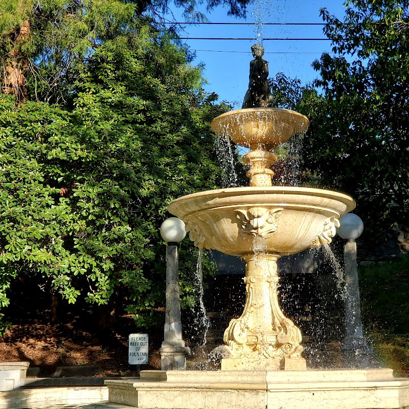 Serenity in Lithia Park, Ashland outdoor detail