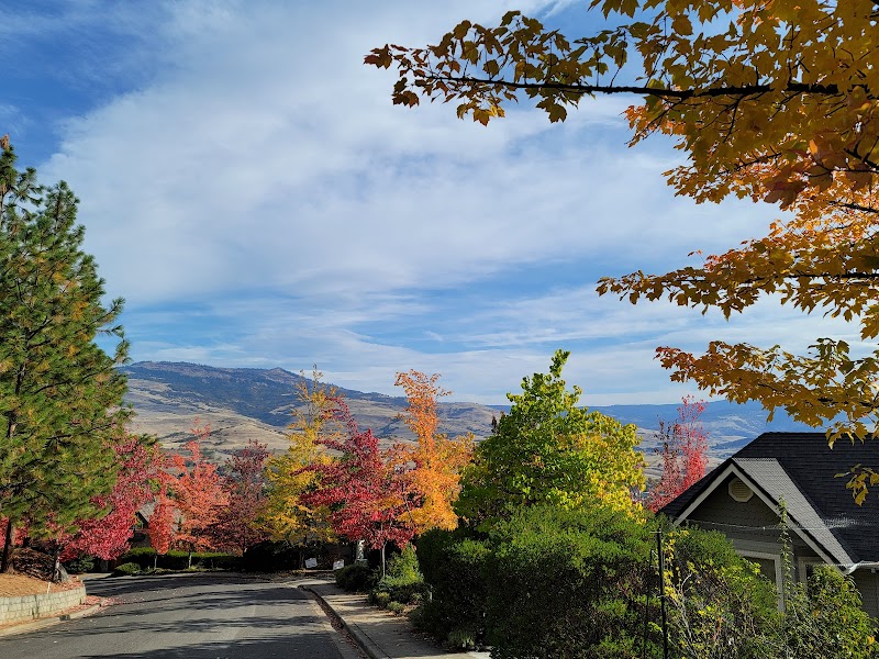 Hiking in Hald/Strawberry Park, Ashland surrounding landscape