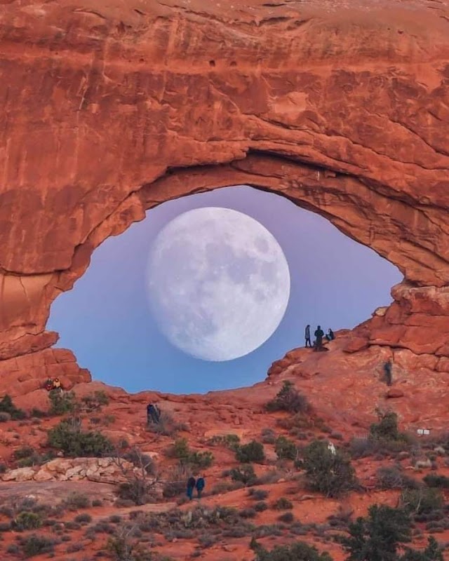 Discover the Natural Wonder of Pinto Arch in Moab surrounding landscape