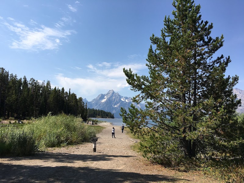 Scenic Splendor along Lakeshore Trail, Moran - Lakeshore Trail