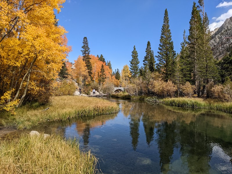 Discover the Serenity of Sabrina Lake Trailhead - Sabrina Lake Trailhead